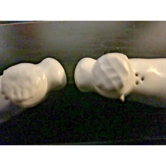 Hippo Salt & Pepper Shakers Ceramic  White with Gold Fleck Ears - Picture 4 of 12